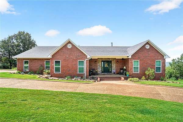 1.5 Acres of Land with Home for Sale in Russellville, Arkansas