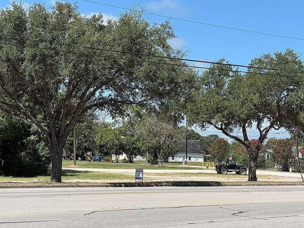 0.5 Acres of Commercial Land for Sale in Eagle Lake, Texas