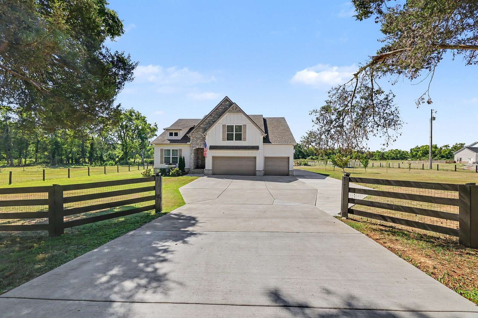 5.2 Acres of Land with Home for Sale in Christiana, Tennessee