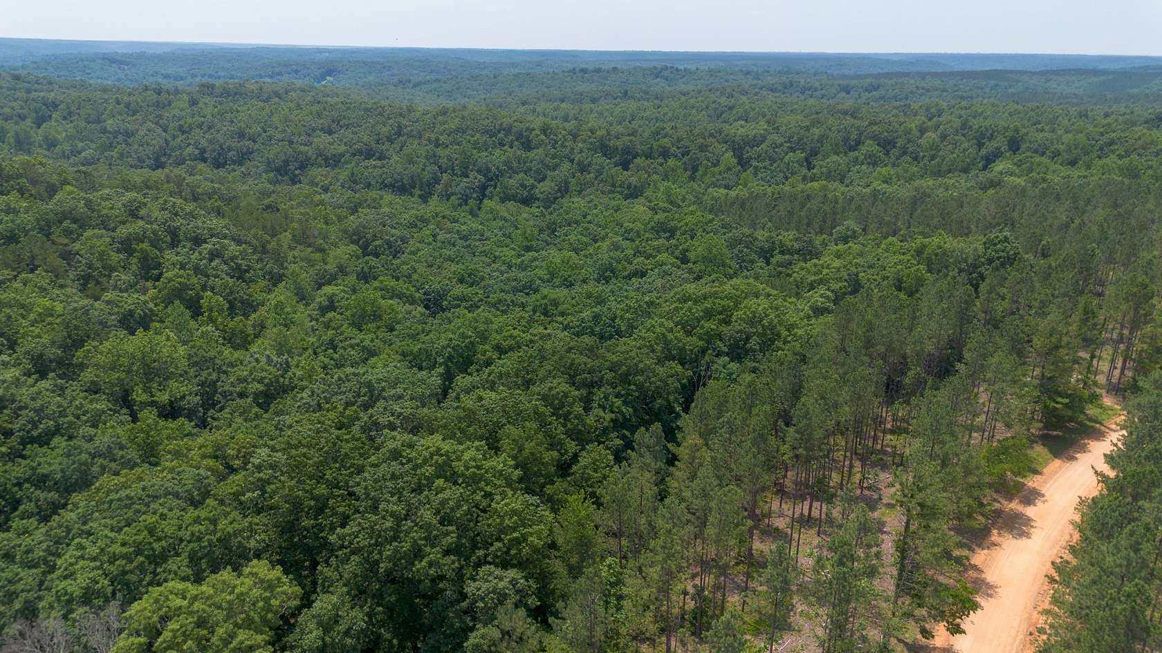 340 Acres of Agricultural Land for Sale in Centerville, Tennessee