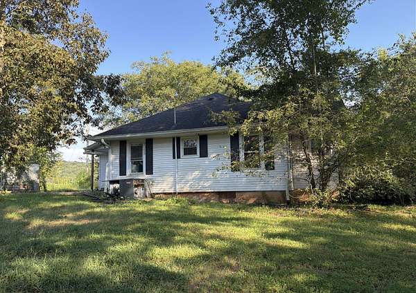3.52 Acres of Land with Home for Sale in Bowling Green, Kentucky