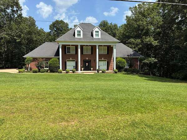 2.8 Acres of Land with Home for Sale in Jasper, Alabama