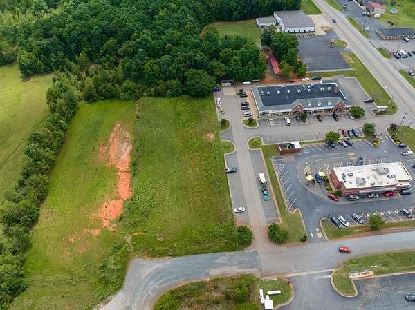 3.12 Acres of Commercial Land for Sale in Dillwyn, Virginia