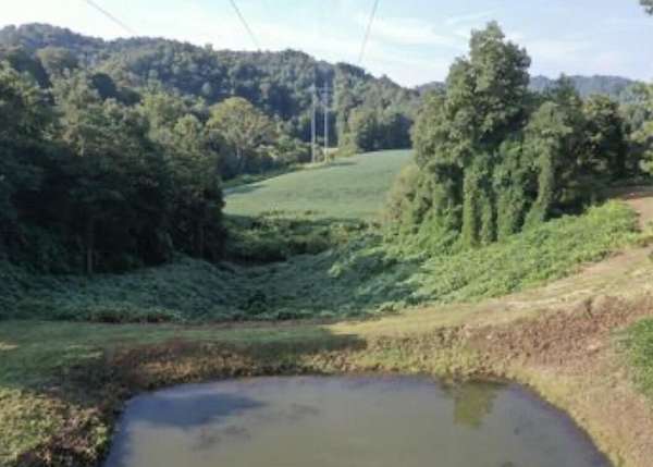 7 Acres of Residential Land for Sale in Manchester, Kentucky