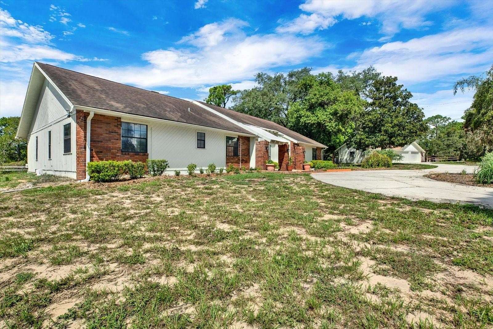 9.8 Acres of Land with Home for Sale in Brooksville, Florida