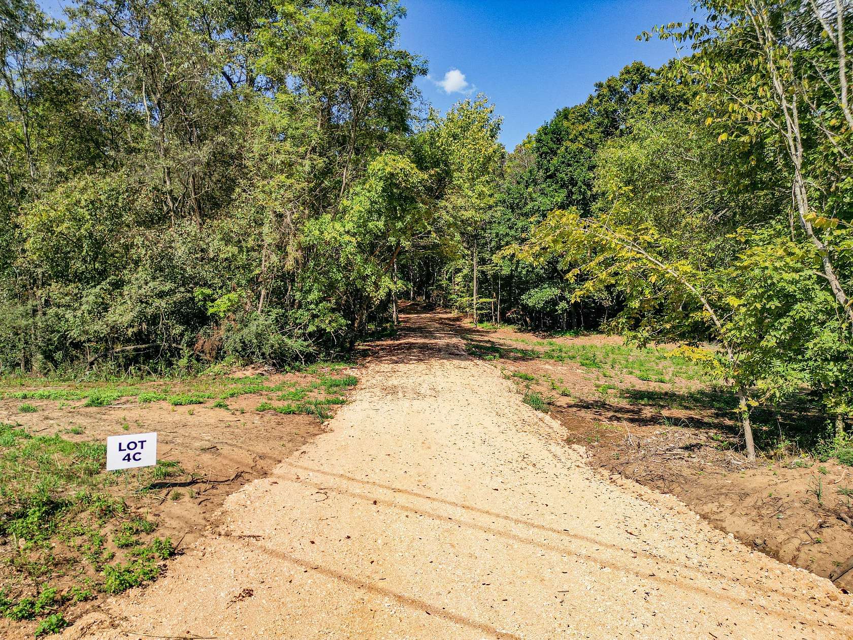 5.22 Acres of Residential Land for Sale in Columbia, Tennessee