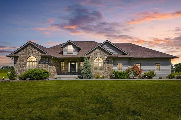 2 Acres of Land with Home for Sale in Independence, Iowa