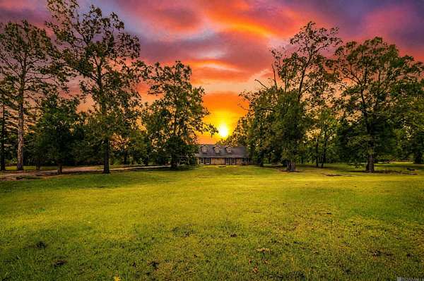 12.8 Acres of Recreational Land with Home for Sale in Greenwell Springs, Louisiana