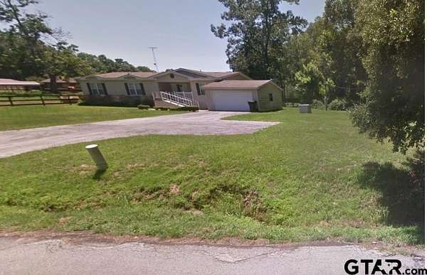 2 Acres of Land with Home for Sale in Tyler, Texas