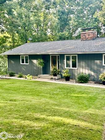 17 Acres of Land with Home for Sale in Keokuk, Iowa