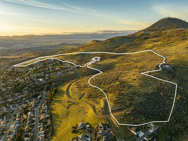 167 Acres of Mixed-Use Land for Sale in Medford, Oregon