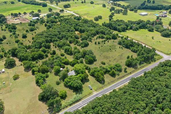 14 Acres of Recreational & Residential Land for Sale in Wilson, Oklahoma