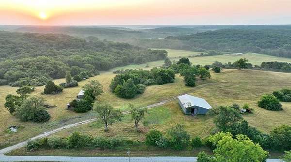 421 Acres of Land for Sale in Kirksville, Missouri