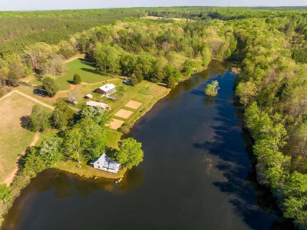 60.5 Acres of Land with Home for Sale in Scottsville, Virginia