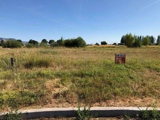 0.27 Acres of Residential Land for Sale in Lakeview, Oregon