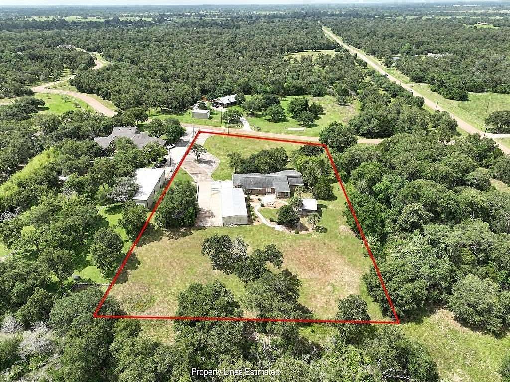2 Acres of Land with Home for Sale in Columbus, Texas