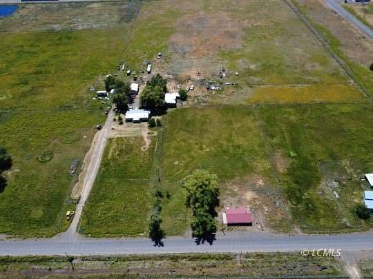 29 Acres of Agricultural Land with Home for Sale in Lakeview, Oregon