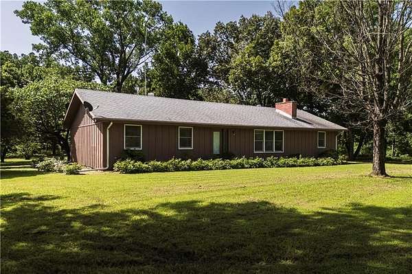 18.7 Acres of Recreational Land with Home for Sale in Independence, Kansas