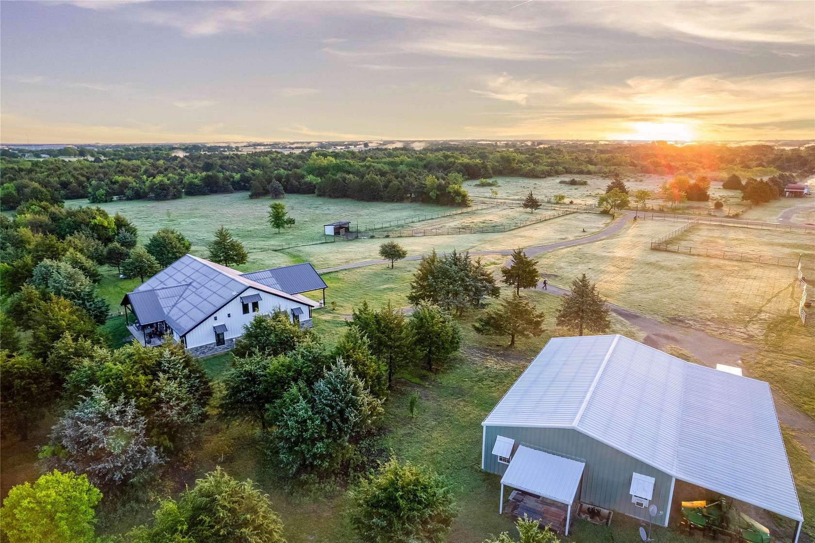 171 Acres of Land with Home for Sale in Greenville, Texas