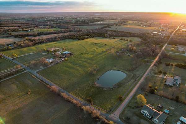 21.9 Acres of Land for Sale in Howe, Texas