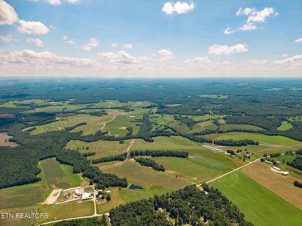 180 Acres of Land for Sale in Deer Lodge, Tennessee