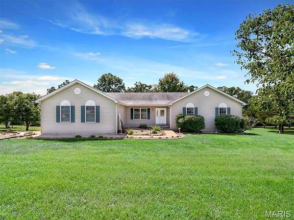 5.15 Acres of Land with Home for Sale in De Soto, Missouri