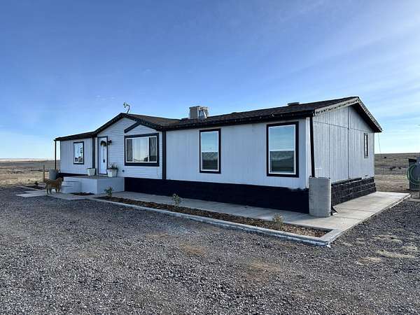 60 Acres of Land with Home for Sale in Moriarty, New Mexico