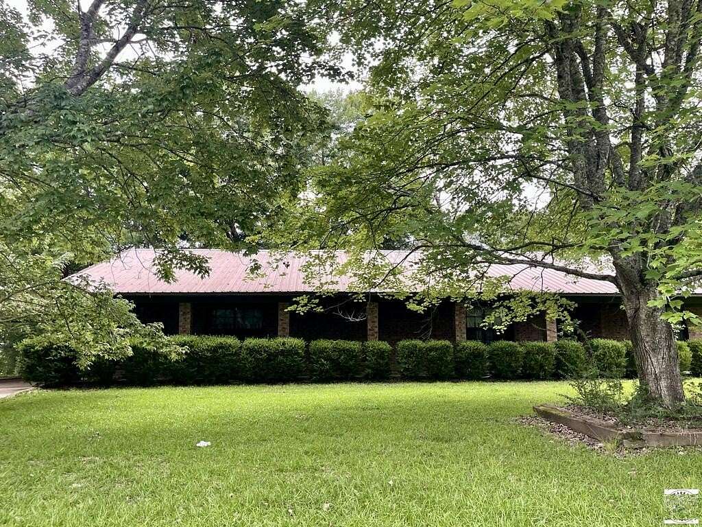 31 Acres of Land with Home for Sale in Atlanta, Texas
