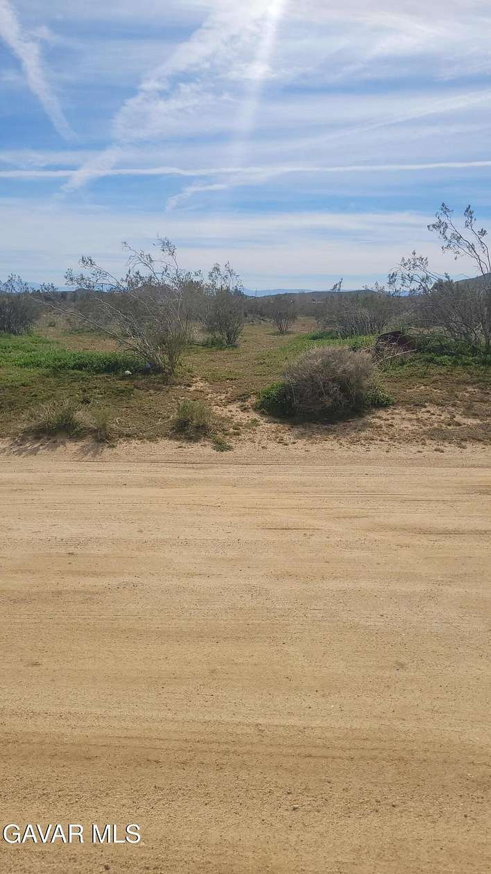 2.5 Acres of Land for Sale in Mojave, California