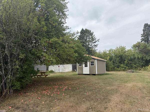 0.17 Acres of Residential Land for Sale in Ironwood, Michigan