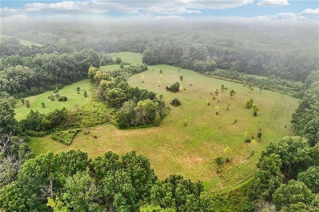 33 Acres of Recreational & Residential Land for Sale in Green Ridge, Missouri