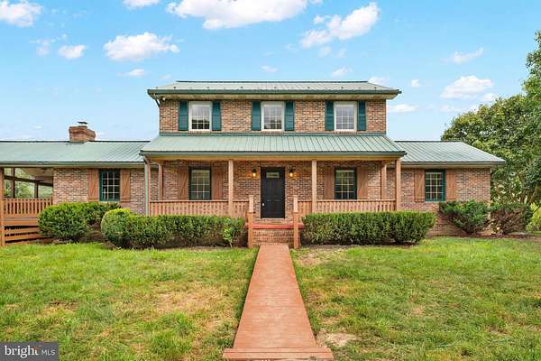 16.2 Acres of Land with Home for Sale in Fort Valley, Virginia