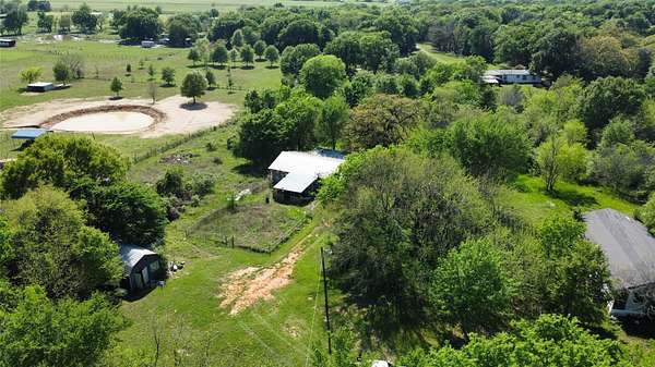 3.27 Acres of Land with Home for Sale in Kemp, Texas