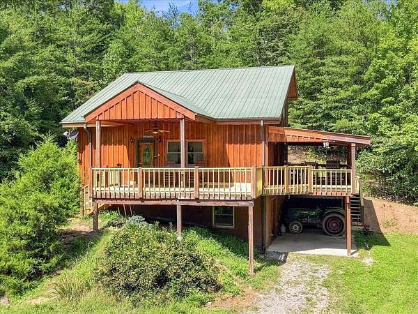 12.7 Acres of Recreational Land with Home for Sale in Sneedville, Tennessee