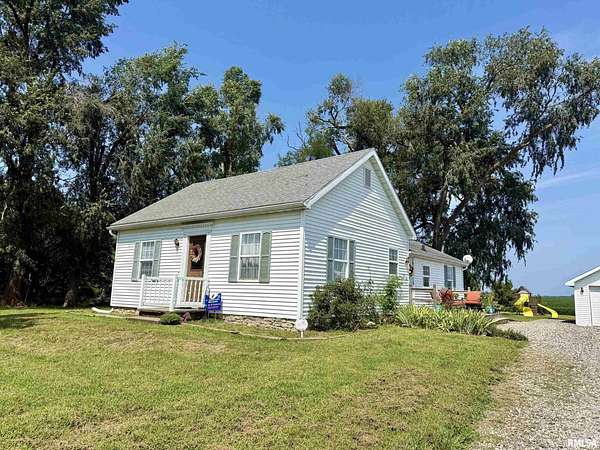 2.3 Acres of Land with Home for Sale in Pleasant Plains, Illinois