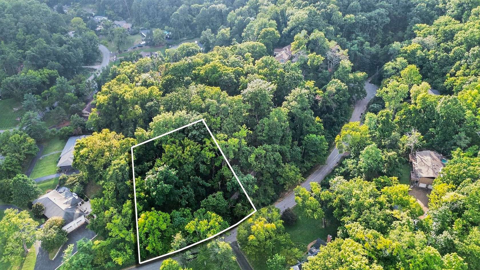 0.95 Acres of Residential Land for Sale in Nashville, Tennessee
