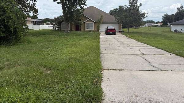 1.63 Acres of Land with Home for Lease in Clermont, Florida