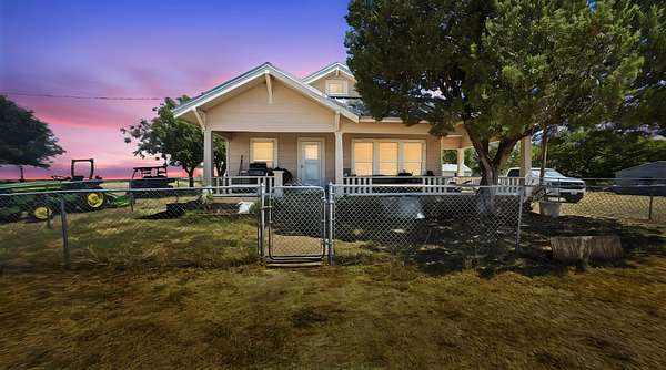 202 Acres of Improved Land for Sale in Hamilton, Texas