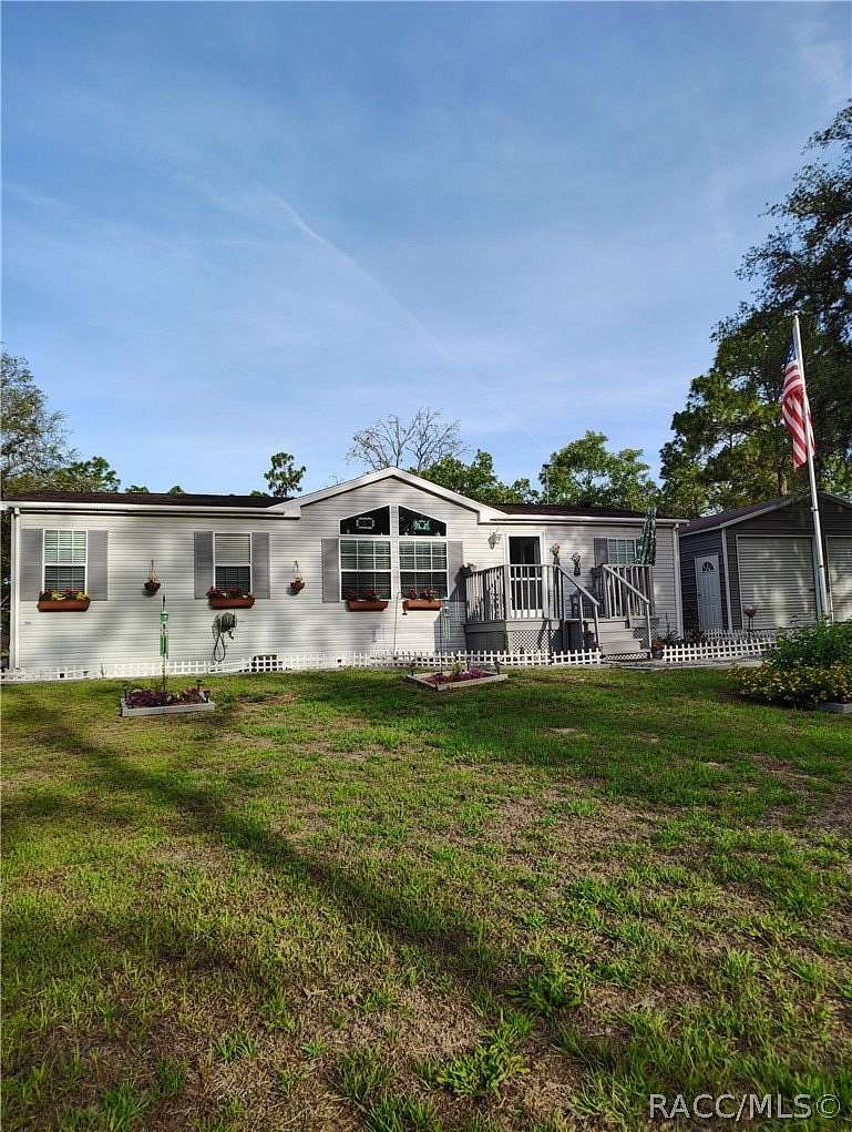 2.52 Acres of Land with Home for Sale in Dunnellon, Florida