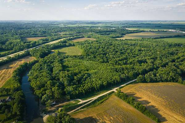 98 Acres of Recreational Land for Sale in Riverton, Illinois