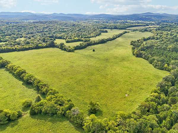 426 Acres of Land for Sale in Lebanon, Tennessee