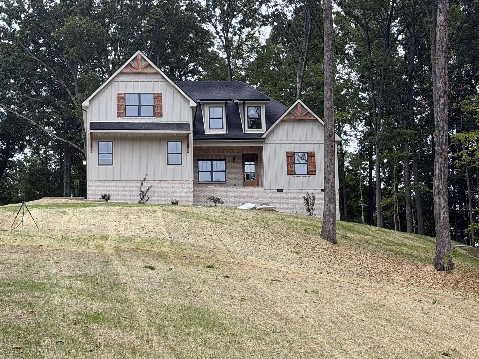 1.6 Acres of Land with Home for Sale in Clarksville, Tennessee