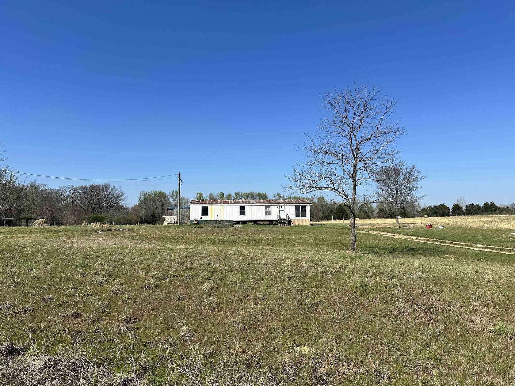 8 Acres of Land with Home for Sale in Searcy, Arkansas
