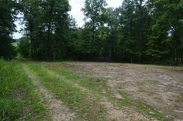 7.69 Acres of Residential Land for Sale in Fiftysix, Arkansas