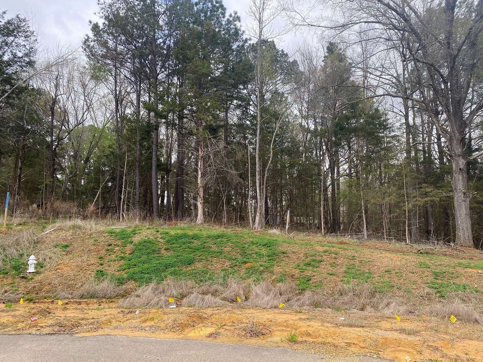 1.58 Acres of Residential Land for Sale in Tupelo, Mississippi