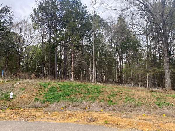 1.58 Acres of Residential Land for Sale in Tupelo, Mississippi