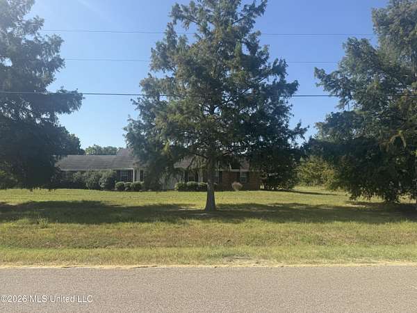 2 Acres of Land with Home for Sale in Greenville, Mississippi