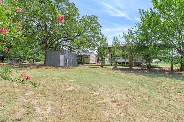 2.56 Acres of Residential Land for Sale in Edgewood, Texas