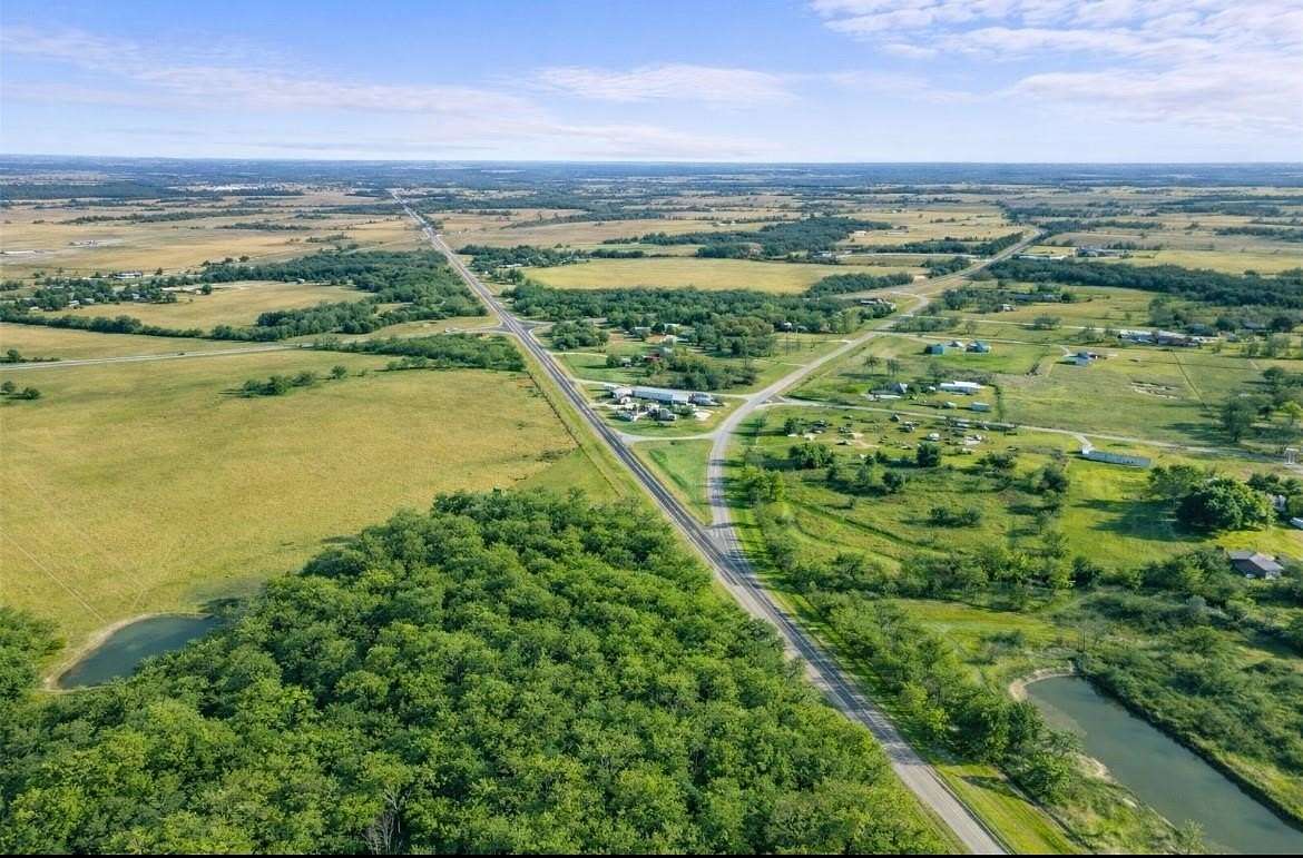 2 Acres of Residential Land for Sale in Aquilla, Texas