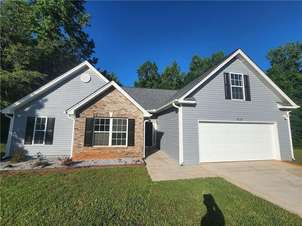 2.52 Acres of Land with Home for Sale in Covington, Georgia